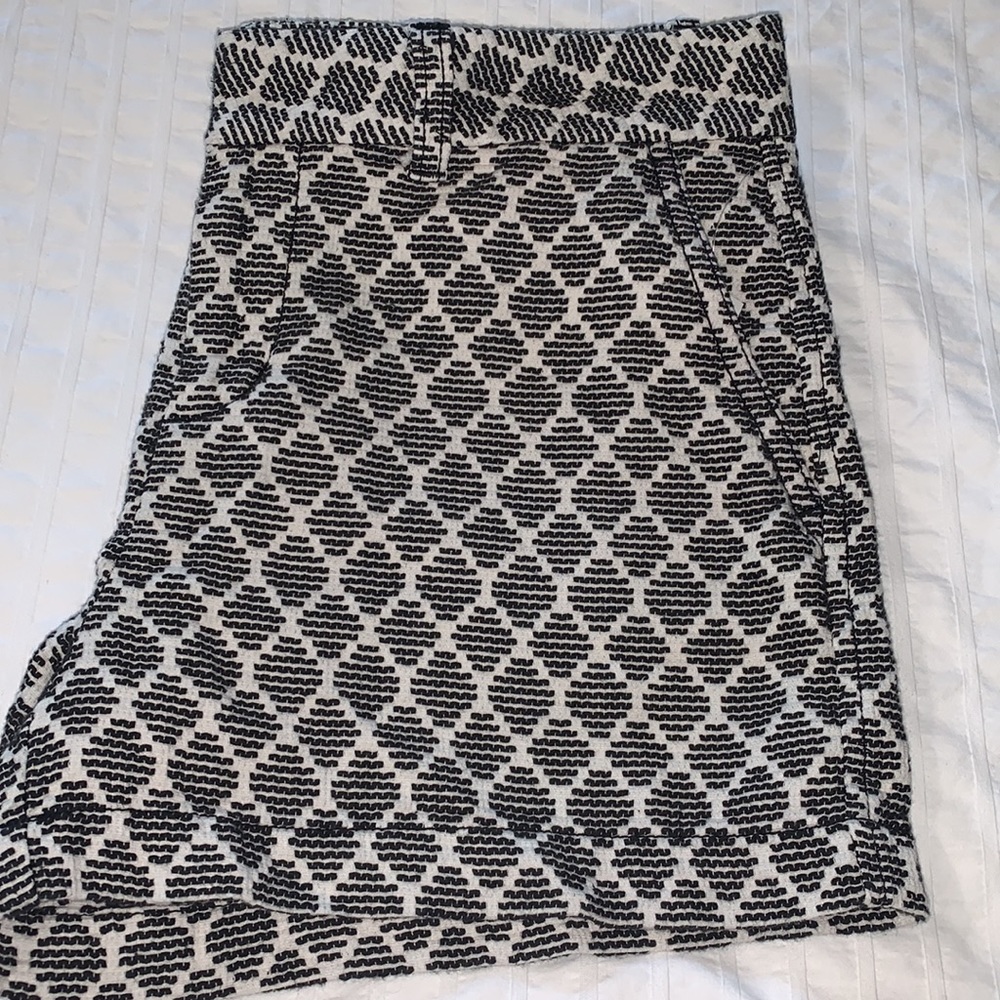 GAP shorts - Picture 3 of 10